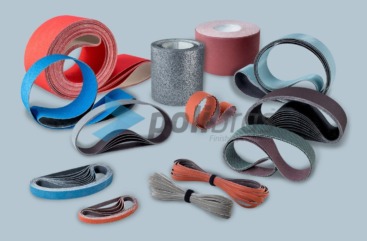 Cintas e Rolos de Lixa. Diversos materiais e suportes, com possibilidade de adaptações por parte do cliente conforme a sua necessidade.