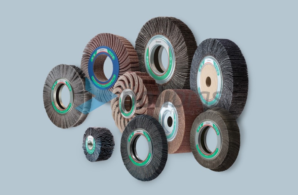 Lamelas de Lixa com Núcleo, da categoria Abrasivos da Polibras. Em Tela X e Tela J, podem ser seccionadas. Furo e Perfil a definir pelo cliente.