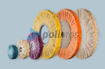 Discos e Escovas de Corda de Sisal, da categoria Polimentos, da Polibras. Centro em plástico ou em tubo metálico, com argola ou grapa metálica.