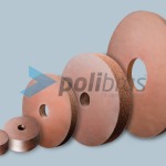 Mós Abrasivas e de Acabamento para acabamento de metal, com diâmetro, grão e formato a definir pelo cliente conforme as suas necessidades.