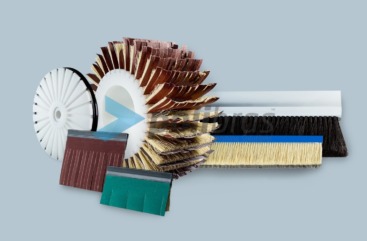 Escovas e Lâminas de Tampico e Lixa, e os seus suporte, com diversas conjugações possíveis, de acordo com a necessidade do cliente.
